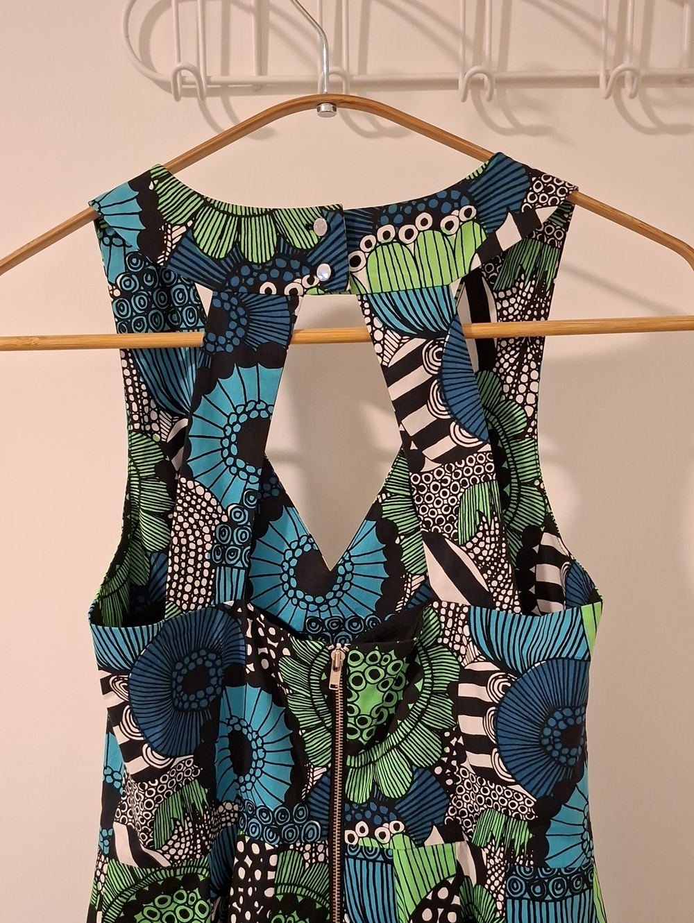 Banana Republic x Marimekko Blue & Green Floral Pleated Mini Dress (US 2) - Picture 5 of 7